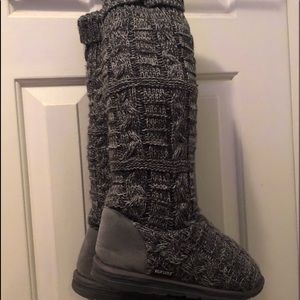Muks Luks Sweater Cable Knit knee boots